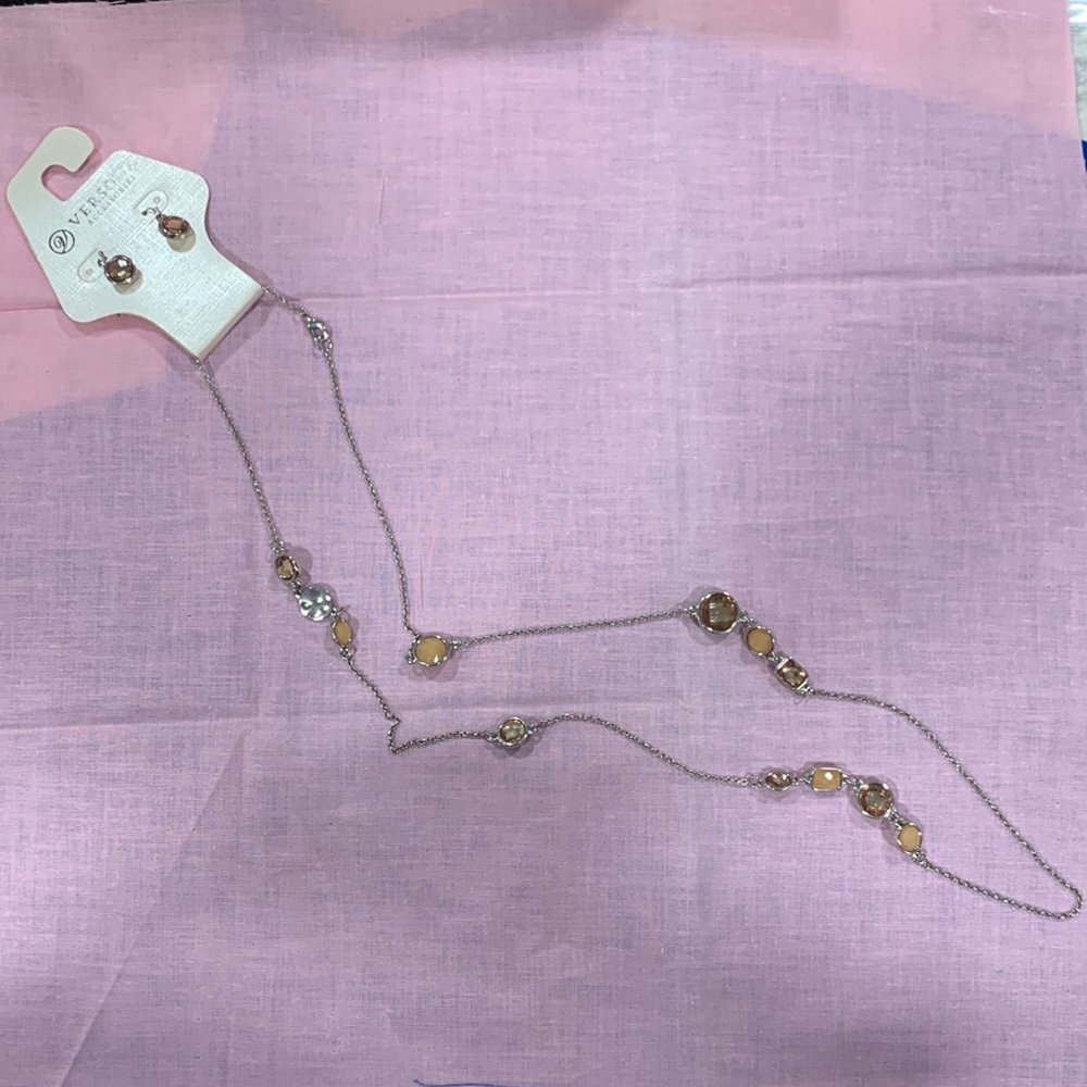 Silver Necklace and Earring Set with from Versona. (N129)